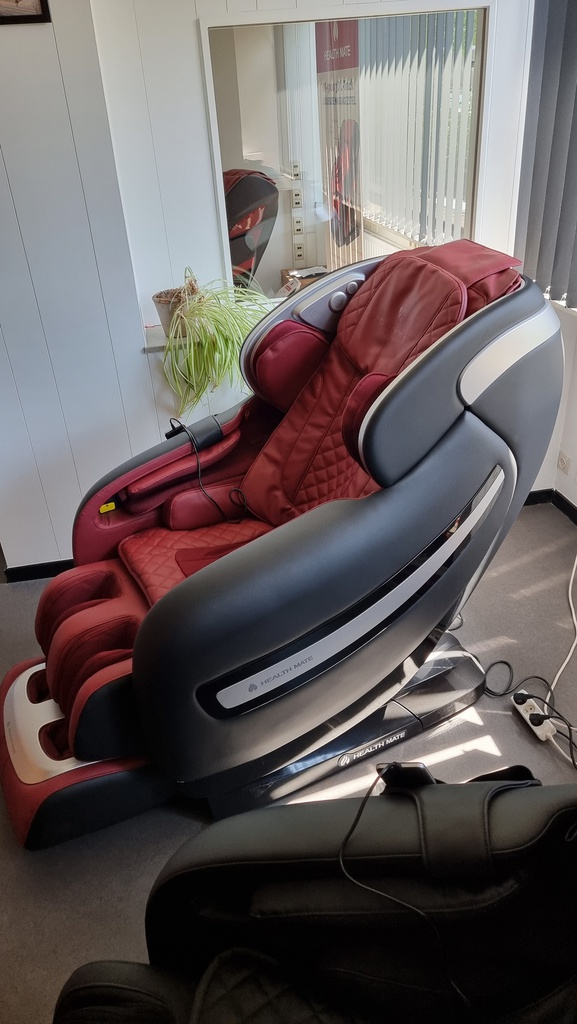 MASSAGE CHAIR 8200 4D